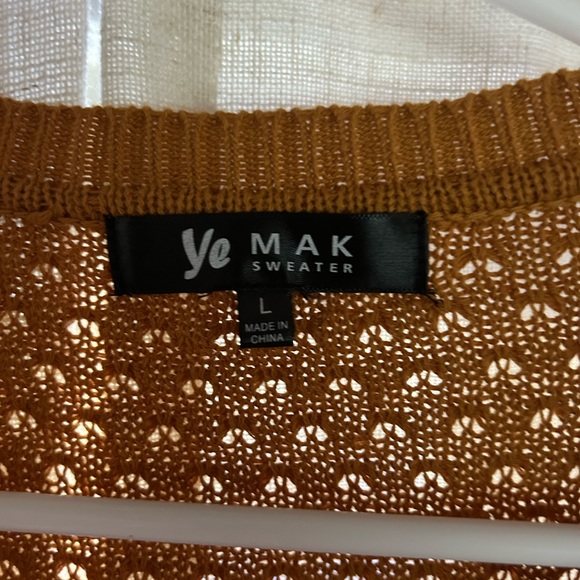 Elegant Tan/Rust Button-Up Cardigan - Picture 2 of 3